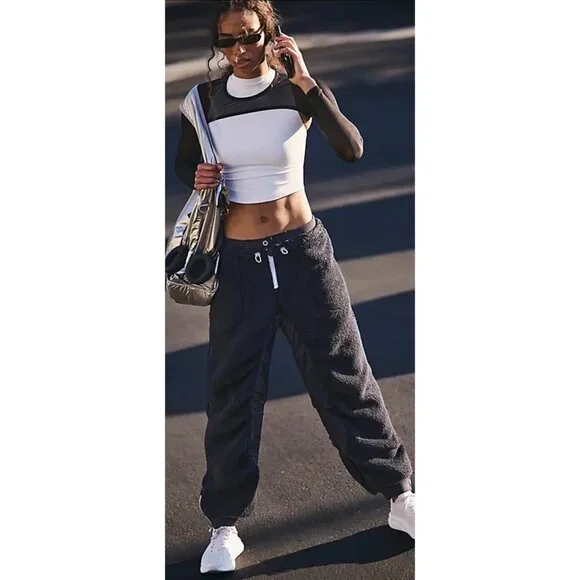 Free People Sundown Fleece Pants In Black Size Medium New - Picture 7 of 16